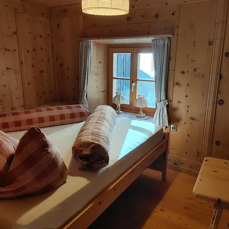 Ferienhaus Berghaus Am Sonnenhang Valpaschun *