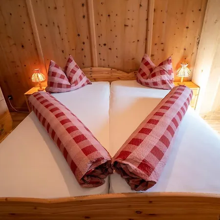 Ferienhaus Berghaus Am Sonnenhang Valpaschun *