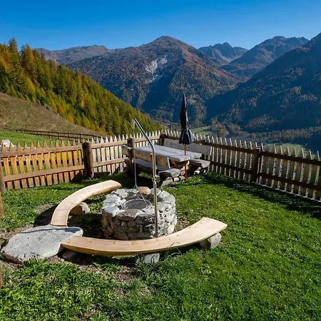 Berghaus Am Sonnenhang Valpaschun Ferienhaus Valchava