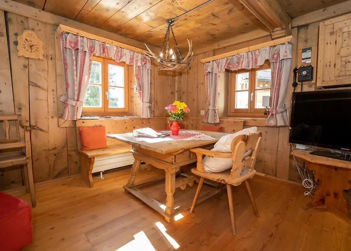 Berghaus Am Sonnenhang Valpaschun *