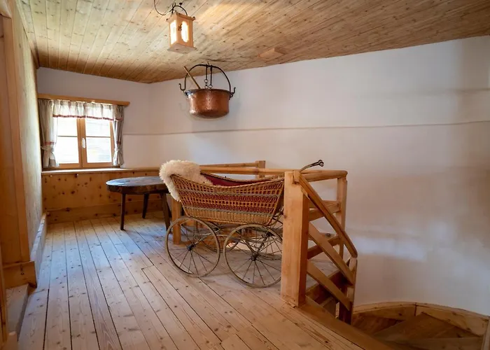 Berghaus Am Sonnenhang Valpaschun Hébergement de vacances Valchava