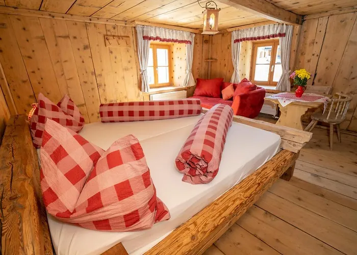 Berghaus Am Sonnenhang Valpaschun Valchava