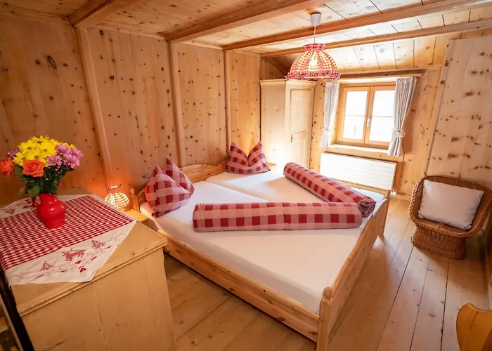 Berghaus Am Sonnenhang Valpaschun *