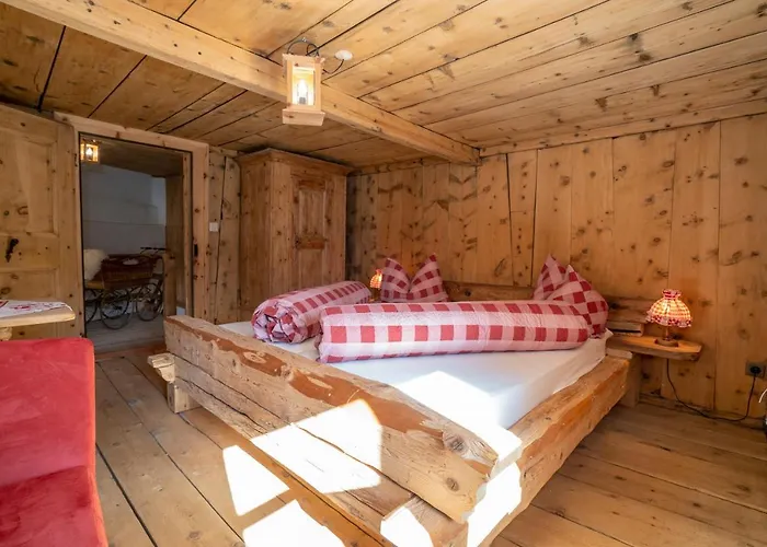 Berghaus Am Sonnenhang Valpaschun *