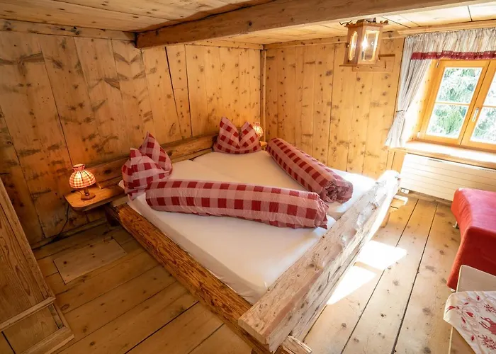 Berghaus Am Sonnenhang Valpaschun