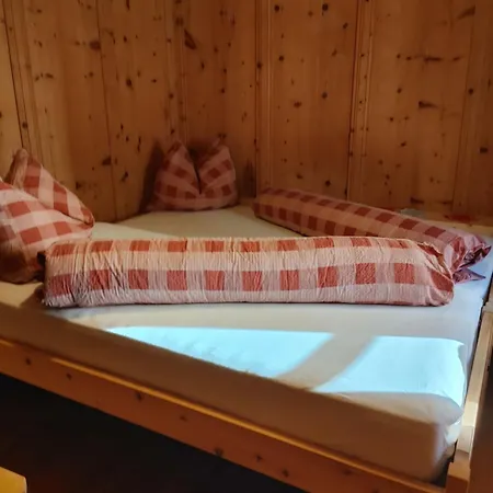 Berghaus Am Sonnenhang Valpaschun