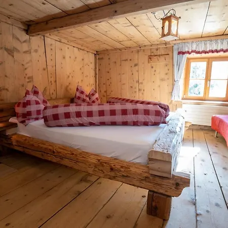 Vakantiehuis Berghaus Am Sonnenhang Valpaschun Valchava