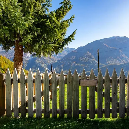 Berghaus Am Sonnenhang Valpaschun * Valchava